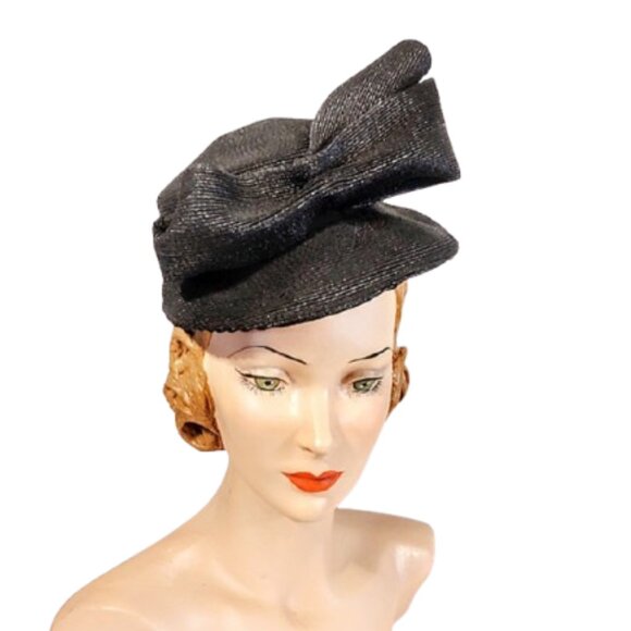 1940s True Vintage Black Straw Brimmed Tilt Hat With Big Front Bow & Back Band main image 6
